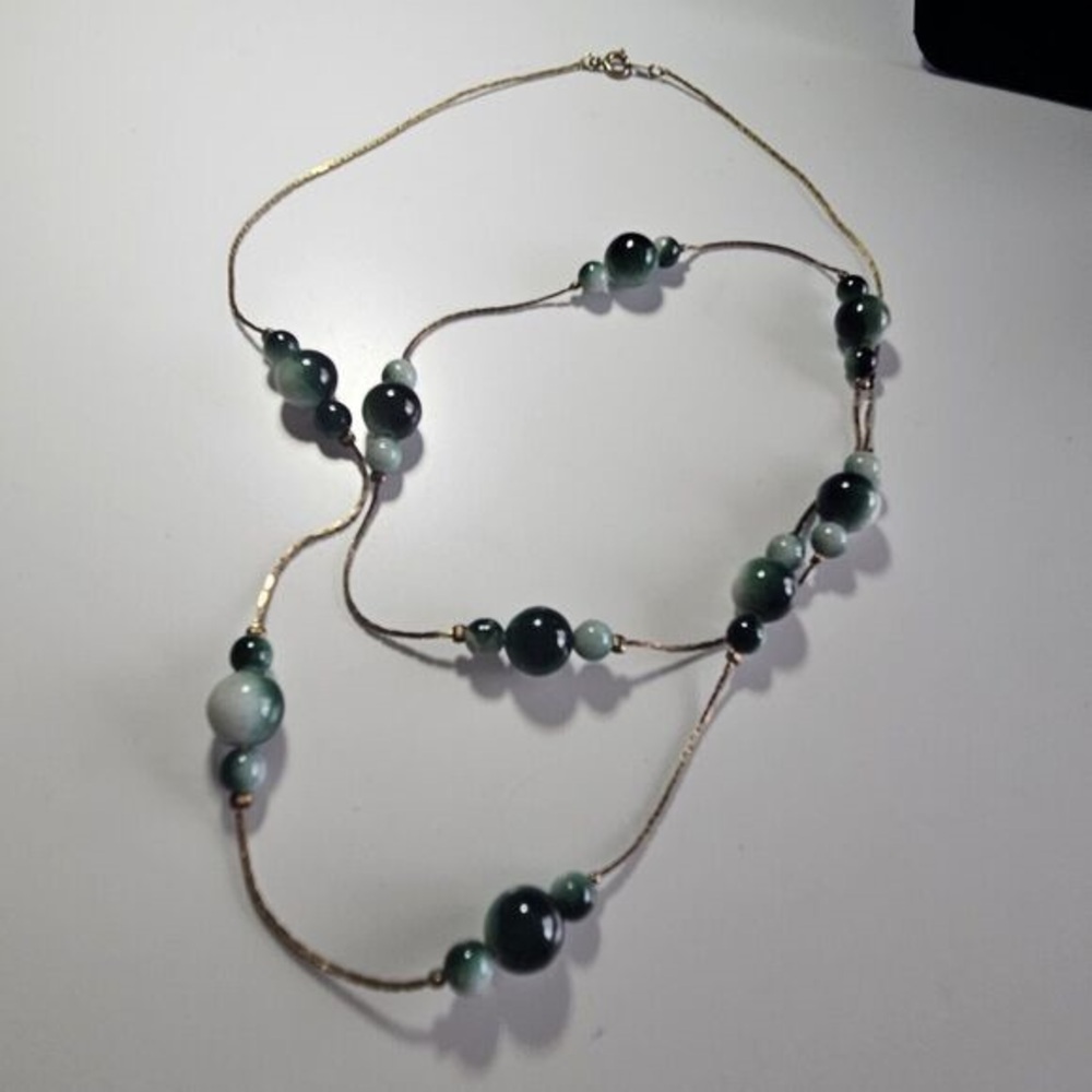 Elegant Green and Gold Beaded Necklace
